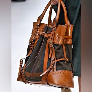 Burberry Prorsum Shoulder Bag excellent condition size Large
